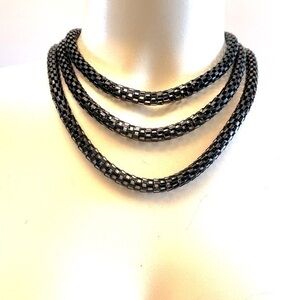 Women’s beautiful multilayered necklace